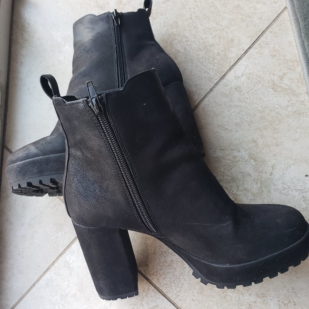 Mix No. 6 High Top, Ankle boots  size 8